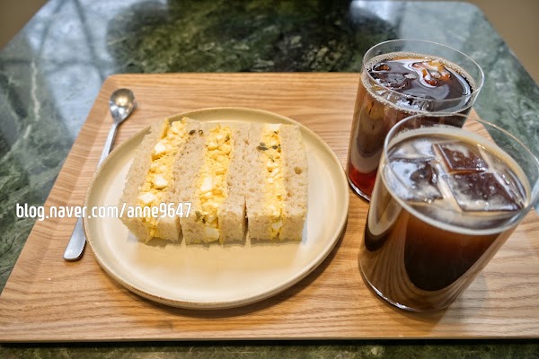 Blue Bottle Coffee - Kyoto Kiyamachi Cafe 3