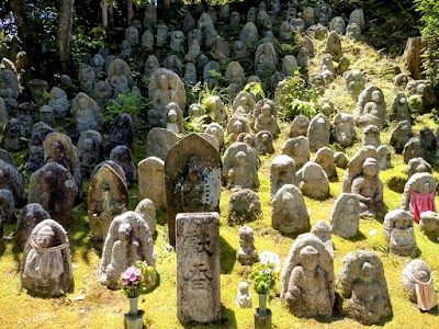 Kiyomizu-dera Sentai Sekibutsugun (Thousand Stone Buddhas)