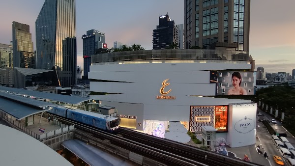 Phrom Phong BTS Station 3