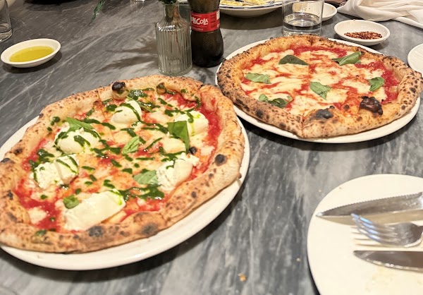 La Pizza & La Pasta 3