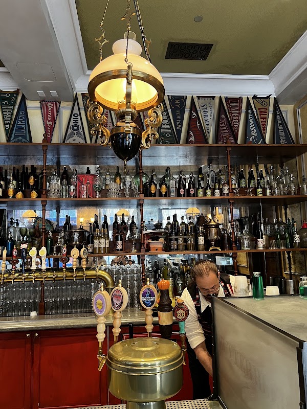 Bar Moonshine 5