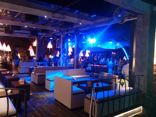 Flo Lounge Bar 2