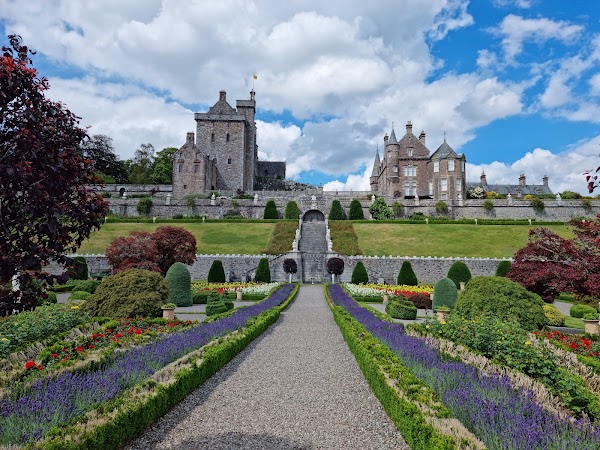 Drummond Castle Gardens 5