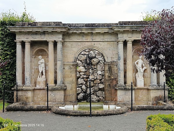 Drummond Castle Gardens 4