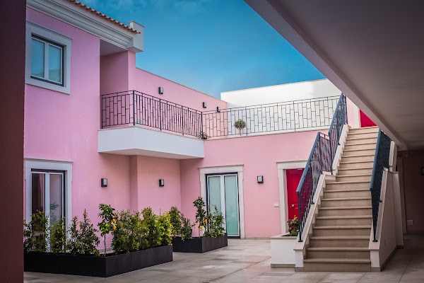 Cardeal Suites & Apartments