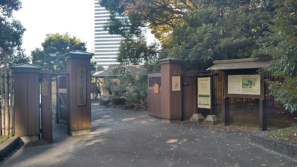 Kyu-Shiba-rikyū Gardens 4