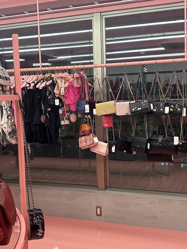 AMORE Wardrobe & Archive 1