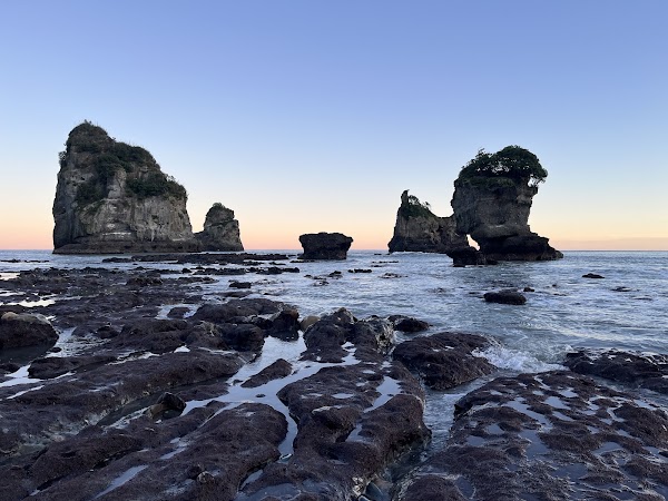 Motukiekie Beach Walk