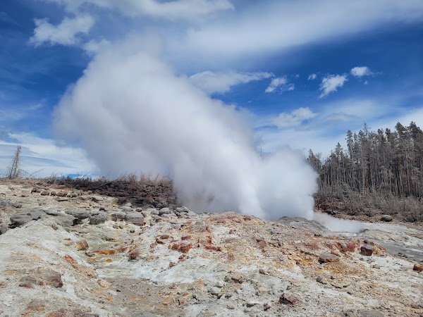 Steamboat Geyser