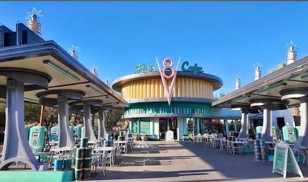 Flo's V8 Cafe 2