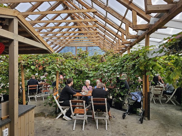 Stora Berg Självplock, Kafé & pizzeria - Hallands Bär