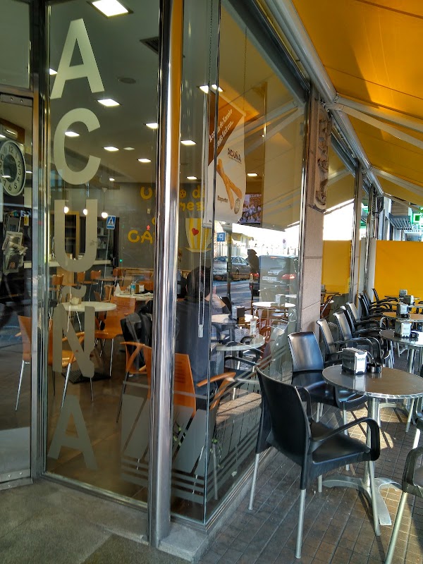 Cafetería Panadería Acuña