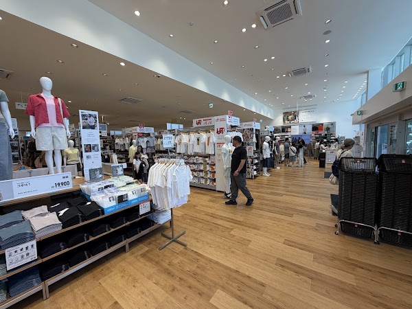 UNIQLO Seoguipo 5
