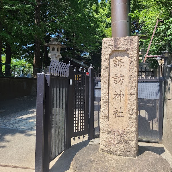 Shinjuku Suwa Shrine 3