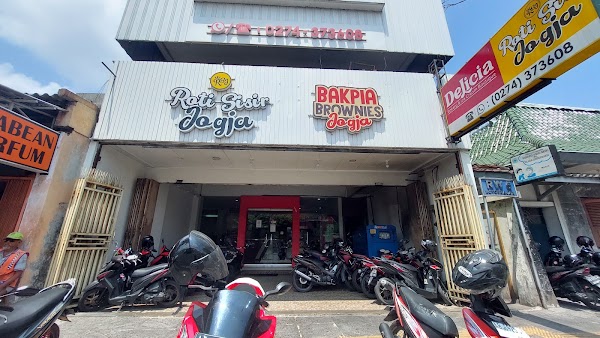 Delicia Bakery & Roti Sisir Jogja KHA Dahlan
