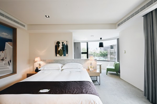 GOGO HOTEL