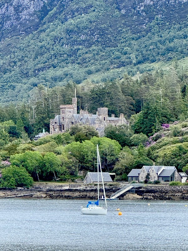Duncraig Castle
