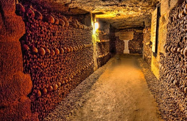 Catacombs of Paris 5