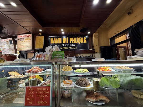 Bánh Mì Phượng 1