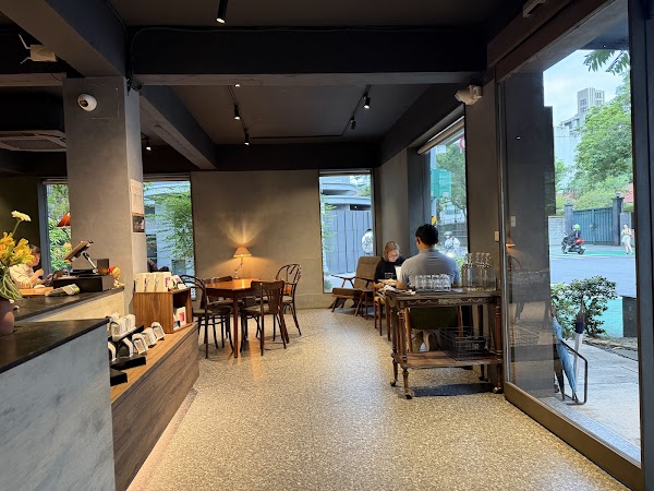 Out Of Office Coffee Roastery 不在辦公室 金華店 5