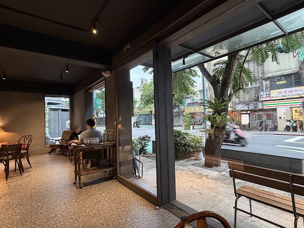 Out Of Office Coffee Roastery 不在辦公室 金華店 2