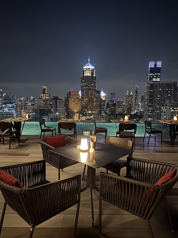 RedSquare Rooftop Bar 3