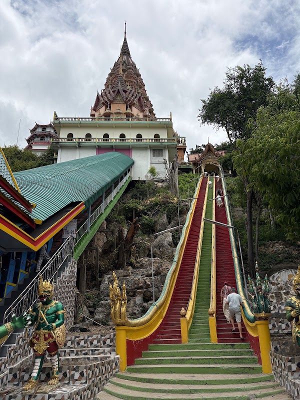 Wat Tham Khao Noi 2