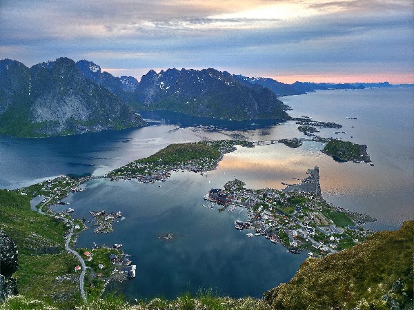 Reinebringen View 1