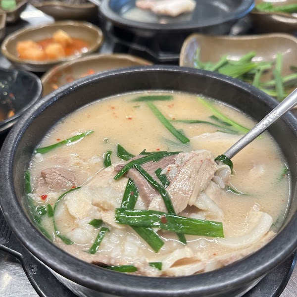 수변최고돼지국밥 2