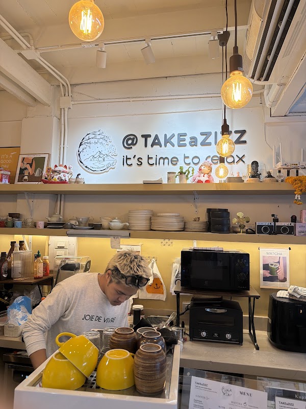 TAKEaZIZZ Cafe 2