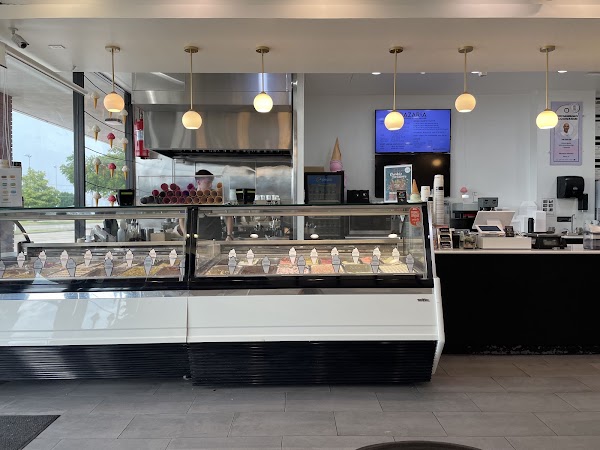 BAZARIA | GELATO & FROZEN YOGURT 5
