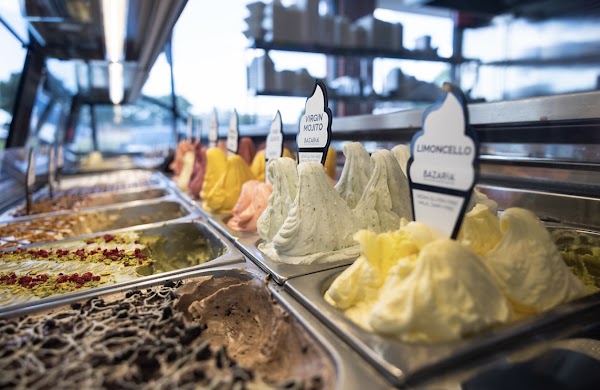BAZARIA | GELATO & FROZEN YOGURT 4