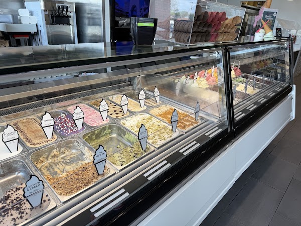 BAZARIA | GELATO & FROZEN YOGURT 3