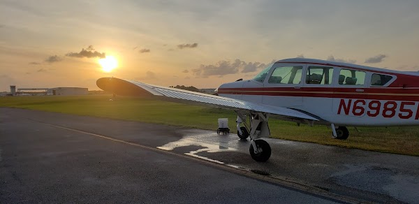Kissimmee Gateway Airport 5