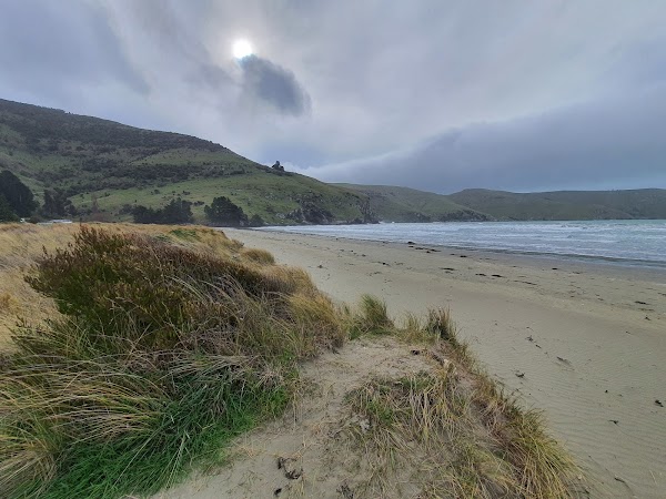 Le Bons Bay