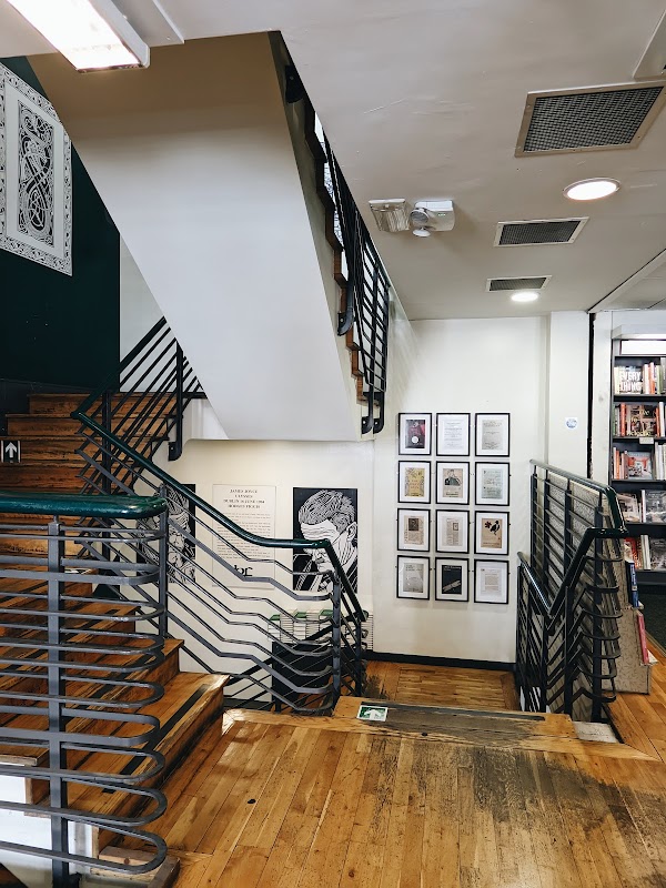 Hodges Figgis 4