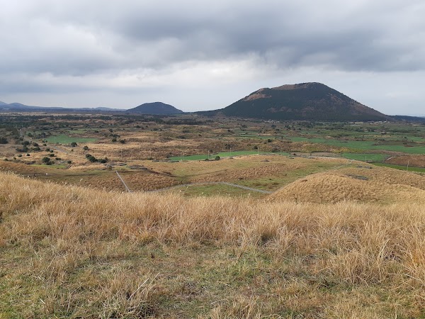 Yongnuni Oreum 4