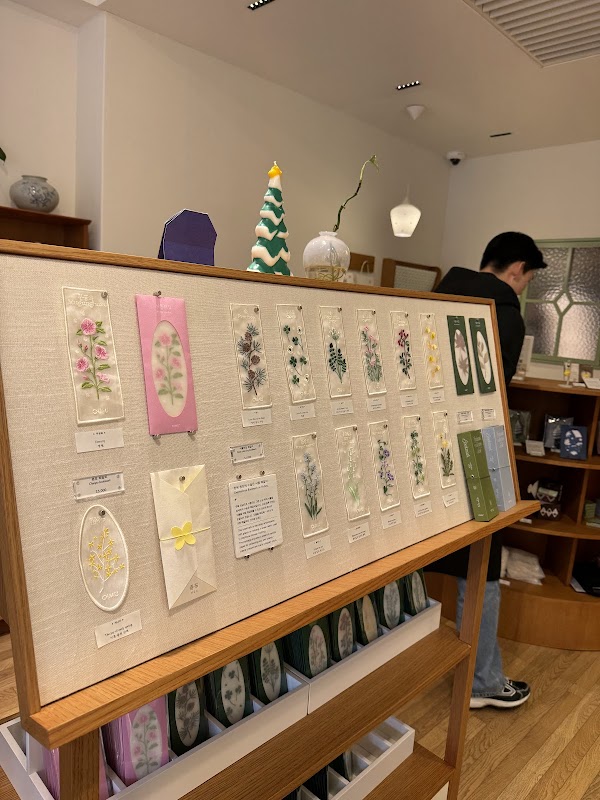 OIMU Bukchon store (오이뮤 북촌) 3