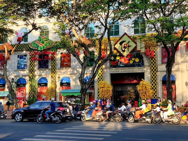 Diamond Plaza - 34 Lê Duẩn 5