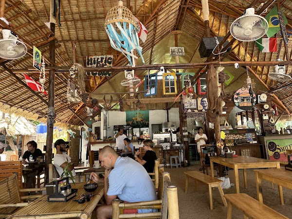 Happy Land Cafe & Restaurant 2