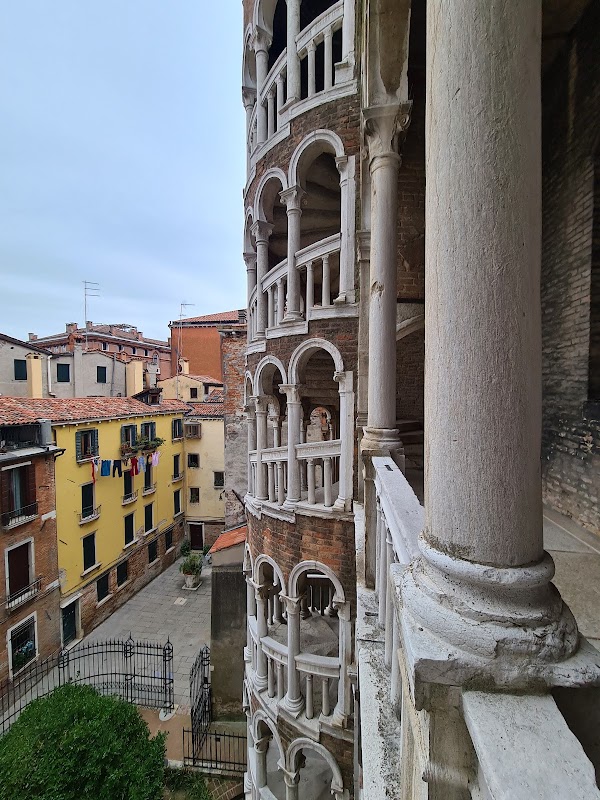 Palazzo Contarini del Bovolo 4