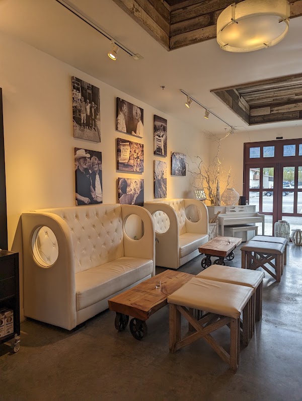 Icicle Ridge Winery: Downtown 1