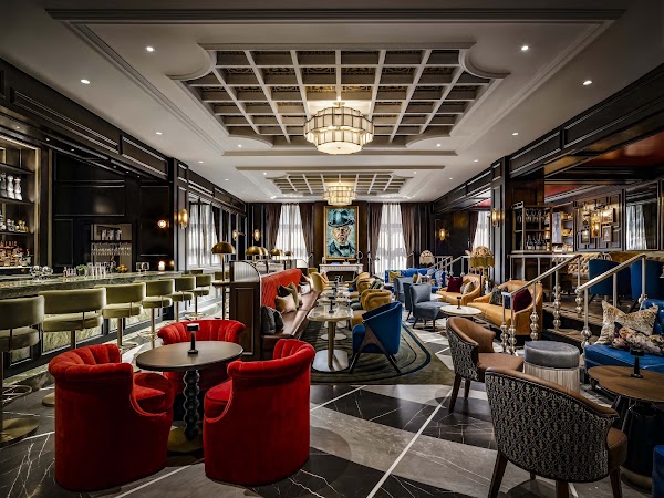 LIBRARY BAR 5