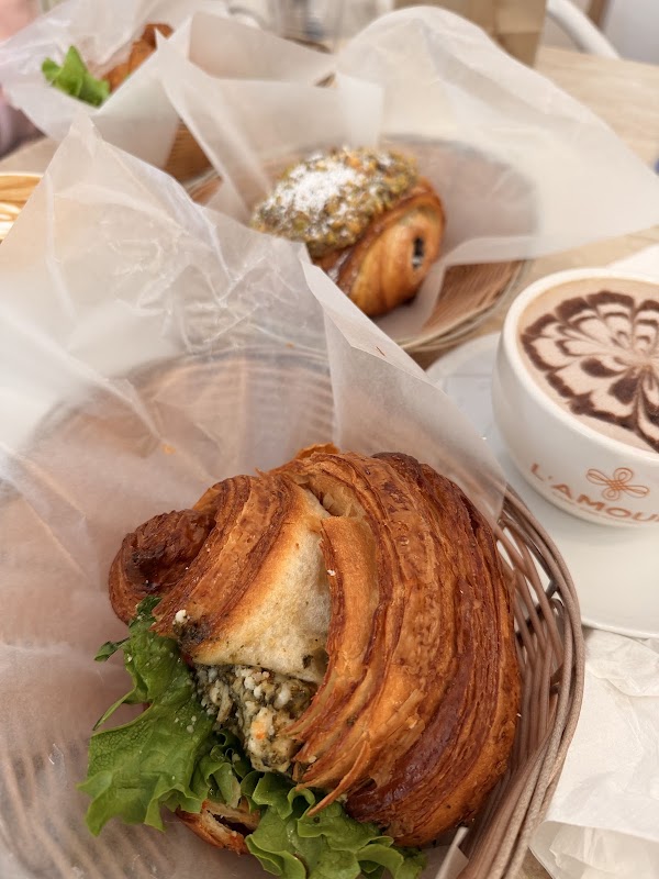 L'amour Cafe & Pastry 3
