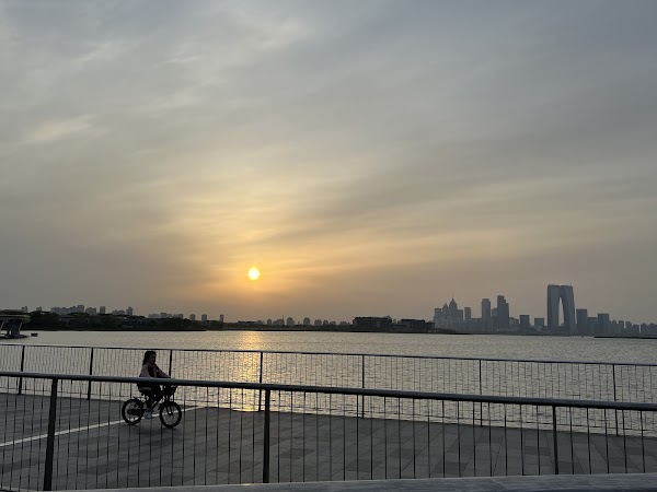 Jinji Lake 1