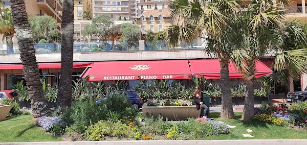 Sass’ Café