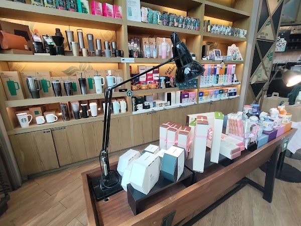 Starbucks Reserve Famille Park 2