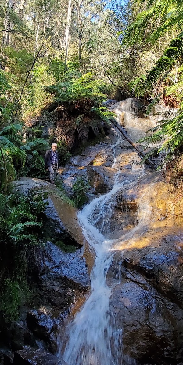 La La Falls Walk