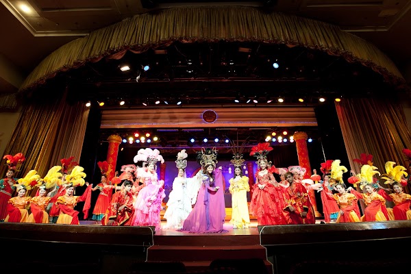 Golden Dome Cabaret Show 5