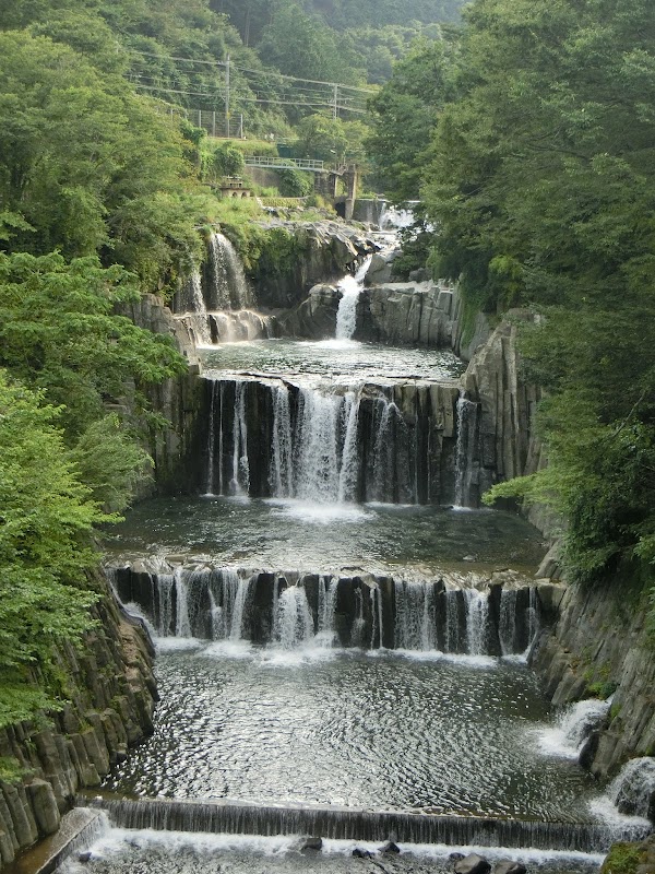 Tahara Falls